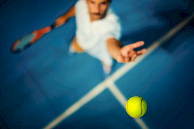 Tennis Vital Spa Aufschlag